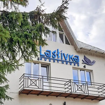 Lastivka Guest House-3